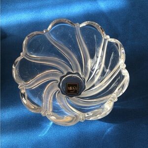 Mikasa White Glass Art Bowl with Swirled Design